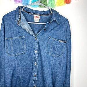 Vintage 90s Disney Store Pooh’s Misty Cove Embroidered Pooh Piglet Denim Shirt